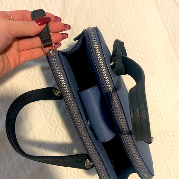 Guess purse and wallet set - Picture 3 of 5